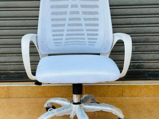 MODERN ZEEBRA WHITE MESH OFFICE CHAIRS