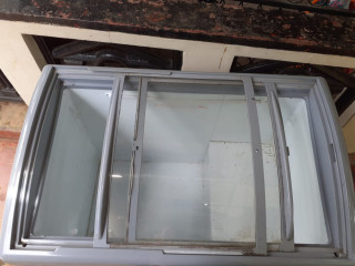 Deep Freezer ( Used for a few months )